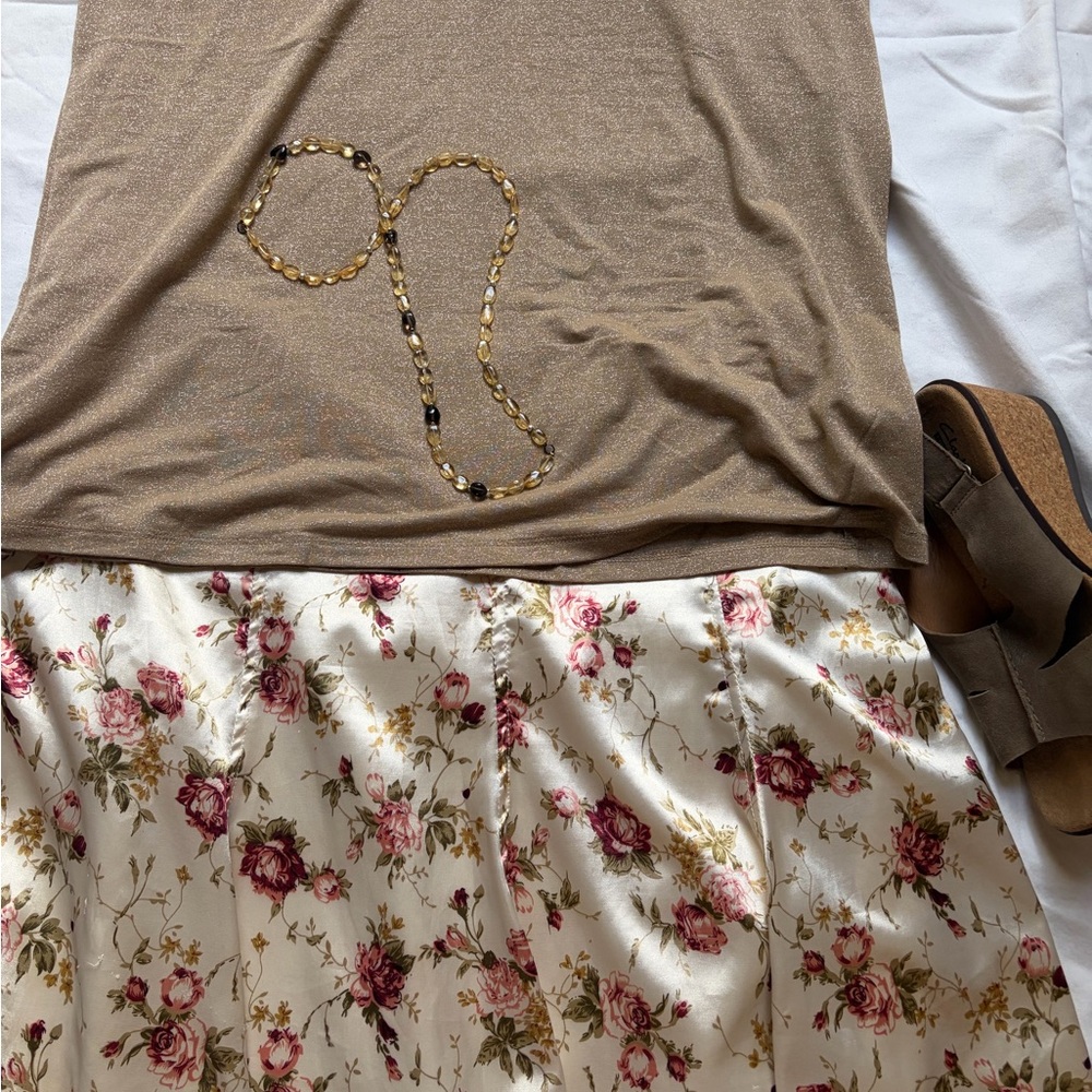 Romy-Flirty Shimmery Feminine & Hot